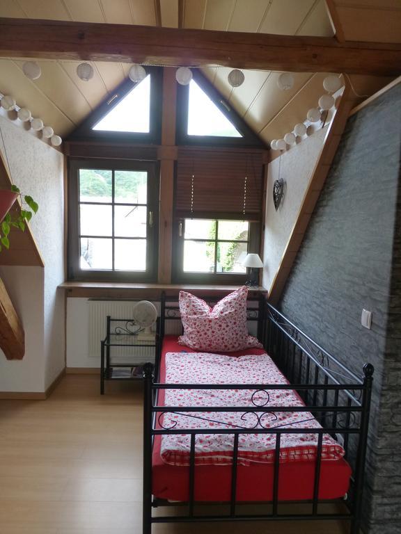 Apartment Mosel-Goetterlay Bruttig-Fankel Ruang foto